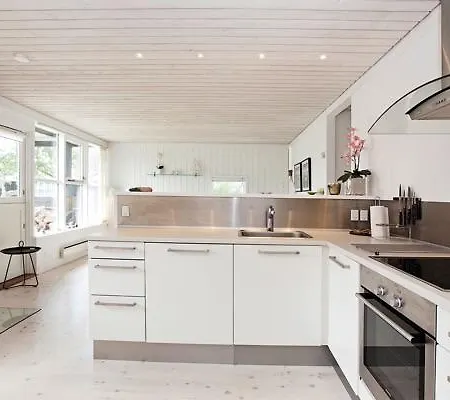 Πάρκο διακοπών Marielyst Three-bedroom 06 *